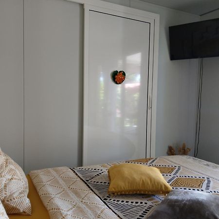 Gite cosy climatisé avec piscine privée Petit-Canal Extérieur photo